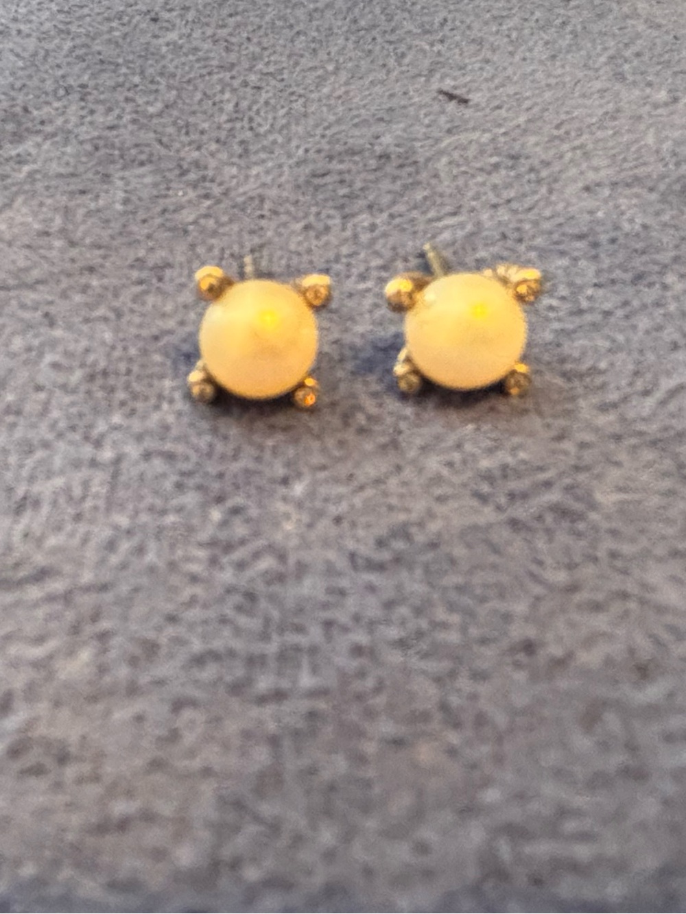 David Yurman Pearl and Diamond Earring - Picture 2 of 4